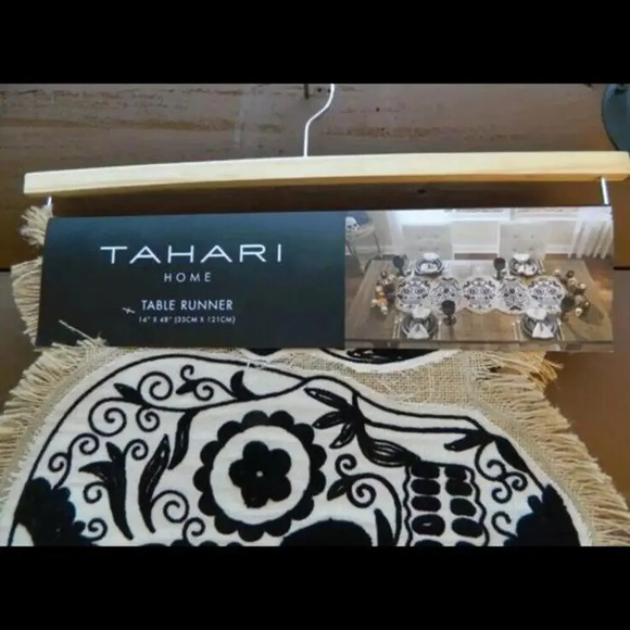 TAHARI Home TABLE RUNNER Embroidered Sugar Skulls Burlap HALLOWEEN Decor - NEW - Picture 6 of 7
